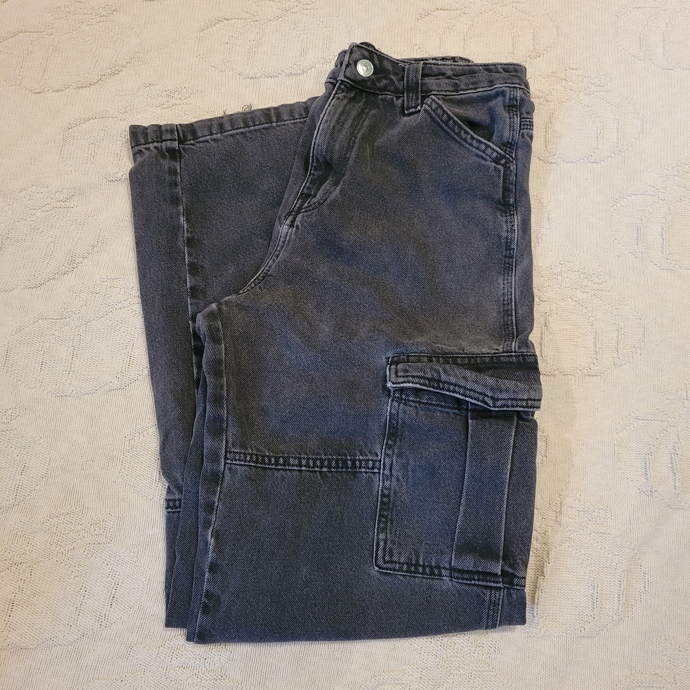 ★ . dark gray cargo jeans